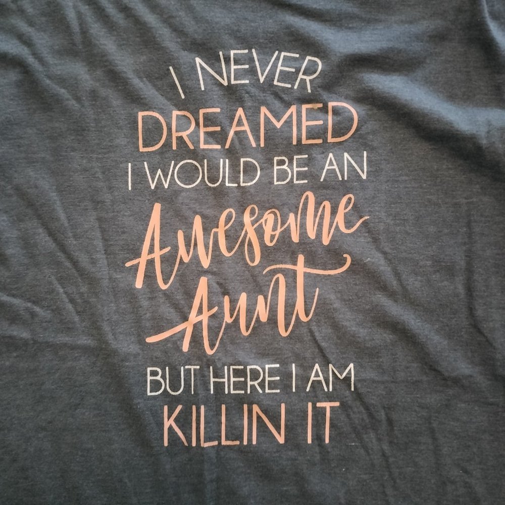 Awesome Aunt TShirt - Picture 2 of 3
